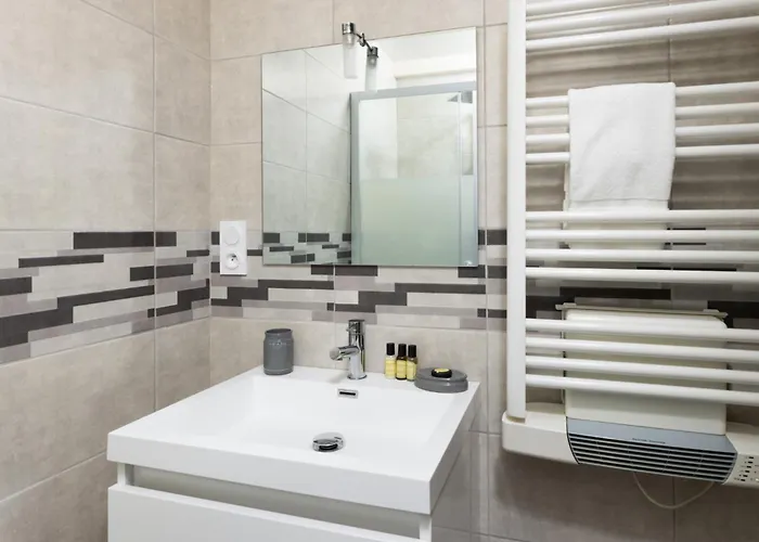 L'atelier De La Cite - Parking Gratuit Securise Καρκασόν